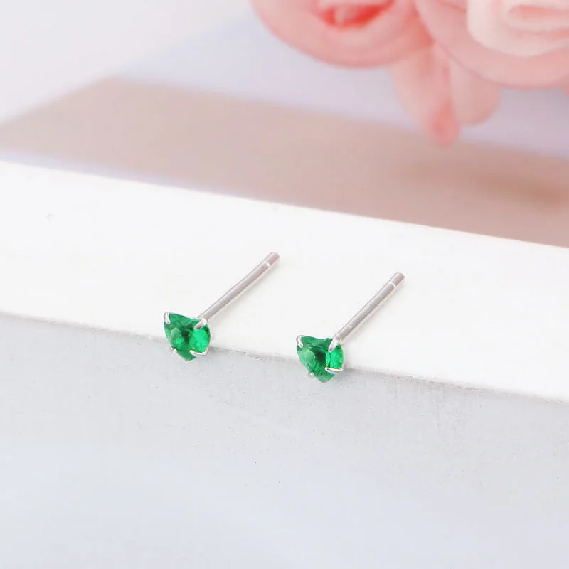 3mm Green Heart-Shaped Stud Earrings