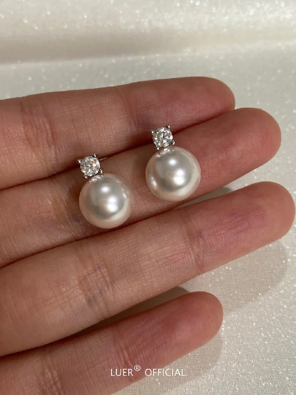 Shijia 10mm White Pearl Princess Ear Studs