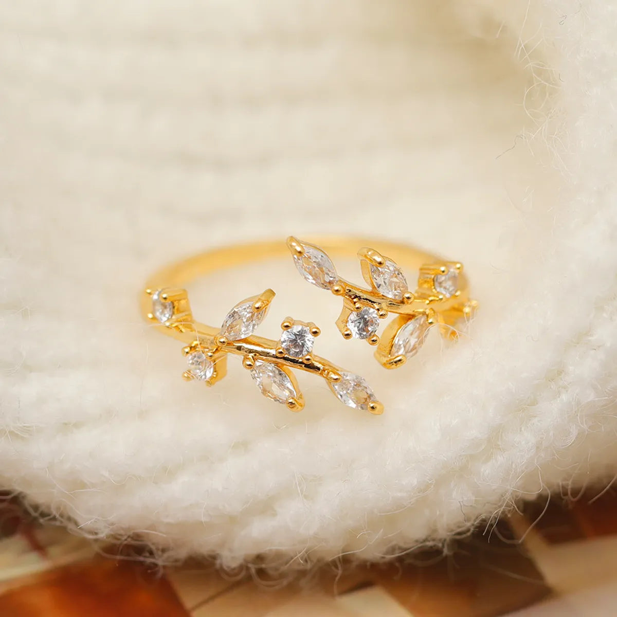 Wholesale Vacation Simple Style Leaves Copper Plating Inlay 18K Gold Plated Zircon Open Rings