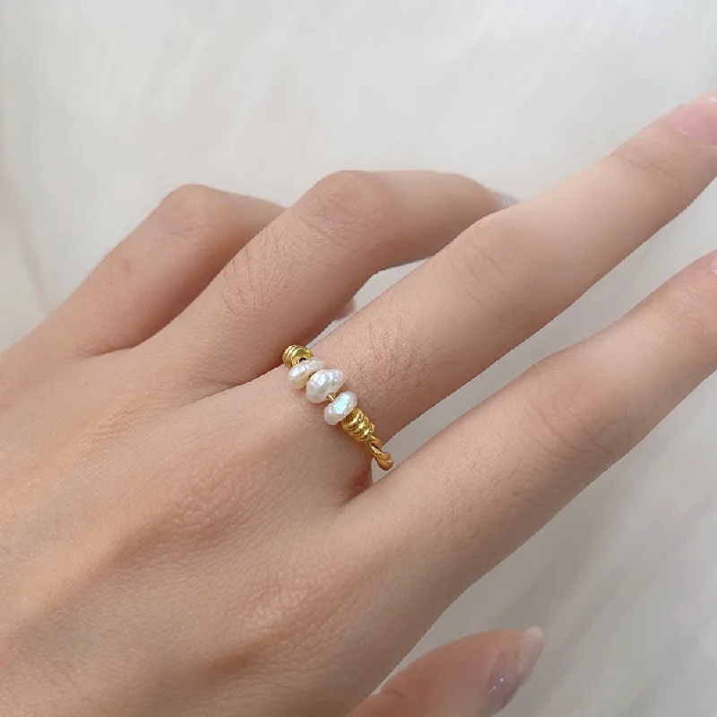 J284 Twist Pearl Ring Gold