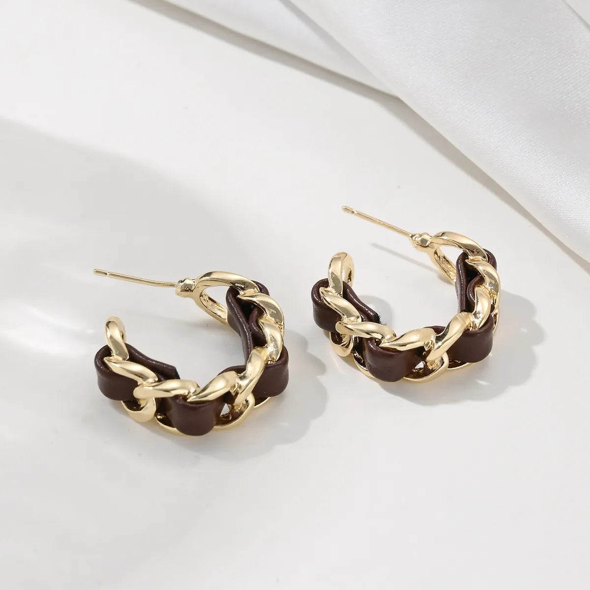 1 Pair Retro Simple Style Geometric Alloy Ear Studs