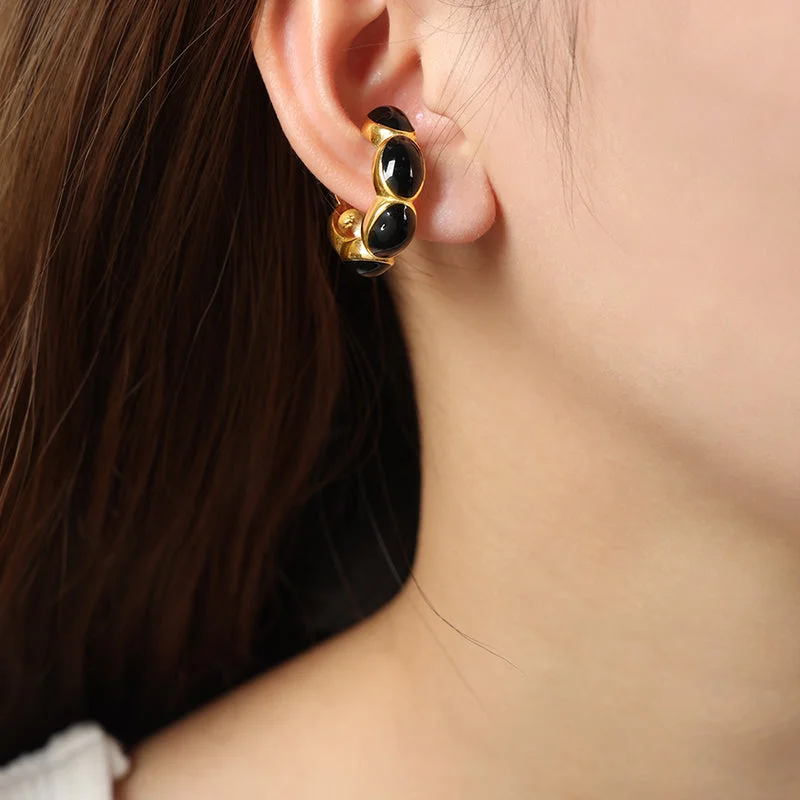 Black Glaze Gold Earrings/1 Pair