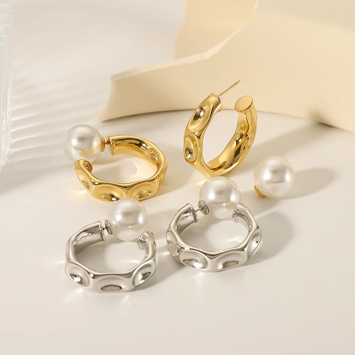 1 Pair Ig Style Vintage Style Simple Style C Shape Plating Inlay Stainless Steel Artificial Pearls 18k Gold Plated White Gold Plated Gold Plated Ear Studs