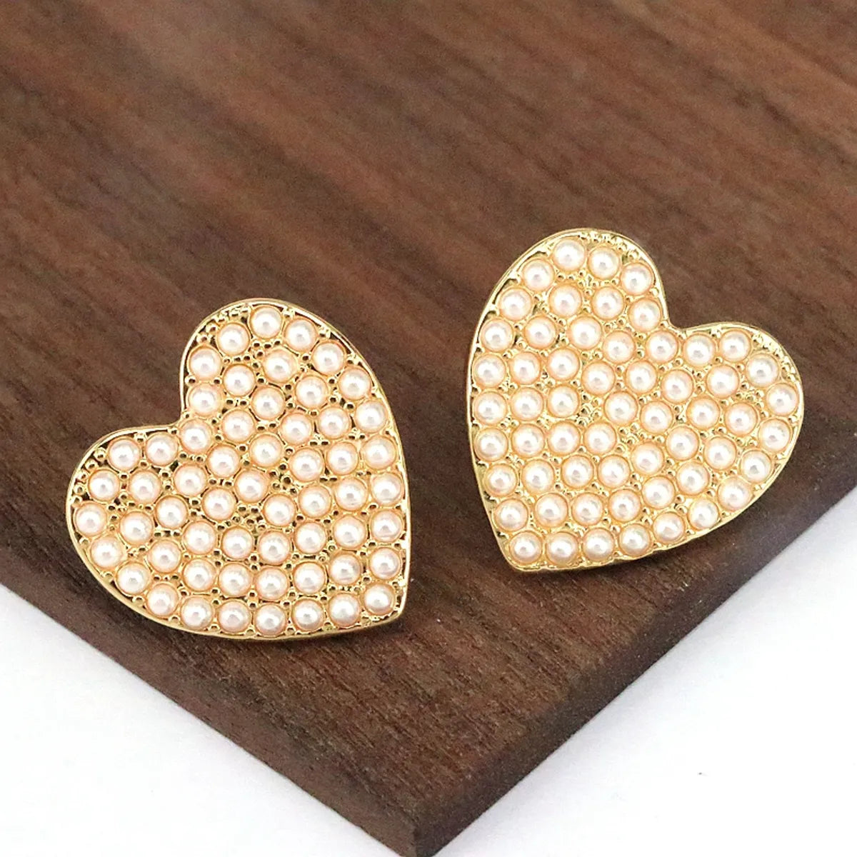 1 Pair Elegant Glam Heart Shape Plating Inlay Copper Artificial Pearls 18k Gold Plated Ear Studs