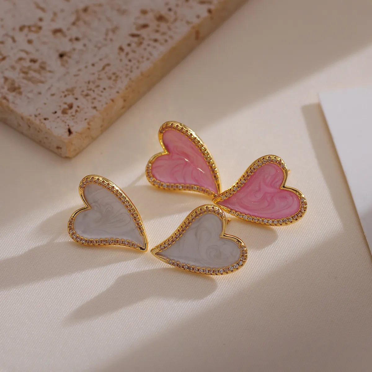 1 Pair Sweet Heart Shape Plating Inlay Copper Rhinestones 18k Gold Plated Ear Studs