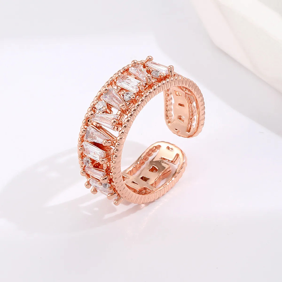 Rose Gold (Inner Diameter 1.7cm Width 0.7cm)