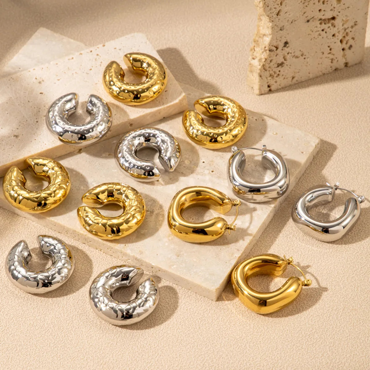 1 Pair Simple Style C Shape Solid Color Plating Stainless Steel 18k Gold Plated Ear Cuffs