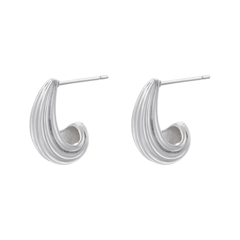 Ve1185 White Gold Color Stripe C- Shaped 1 Pair