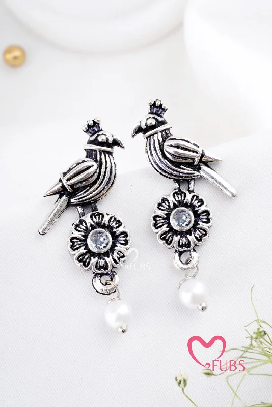 Chic Ear Huggers-Chidiya Pearl Drop Oxidized Earrings